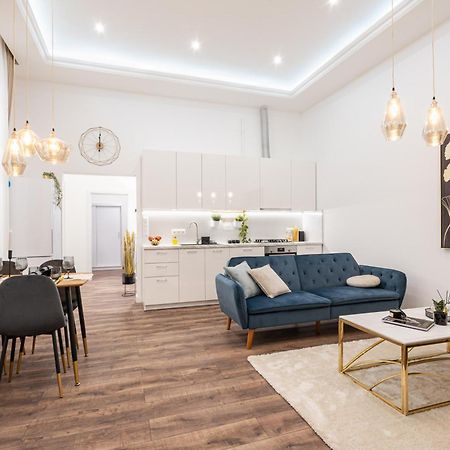 Blue Velvet Luxury Apartment Budapeste Exterior foto
