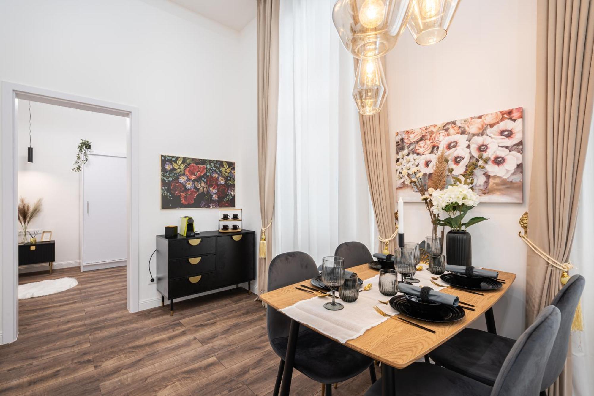 Blue Velvet Luxury Apartment Budapeste Exterior foto